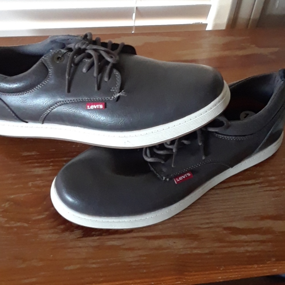 Levi sneakers